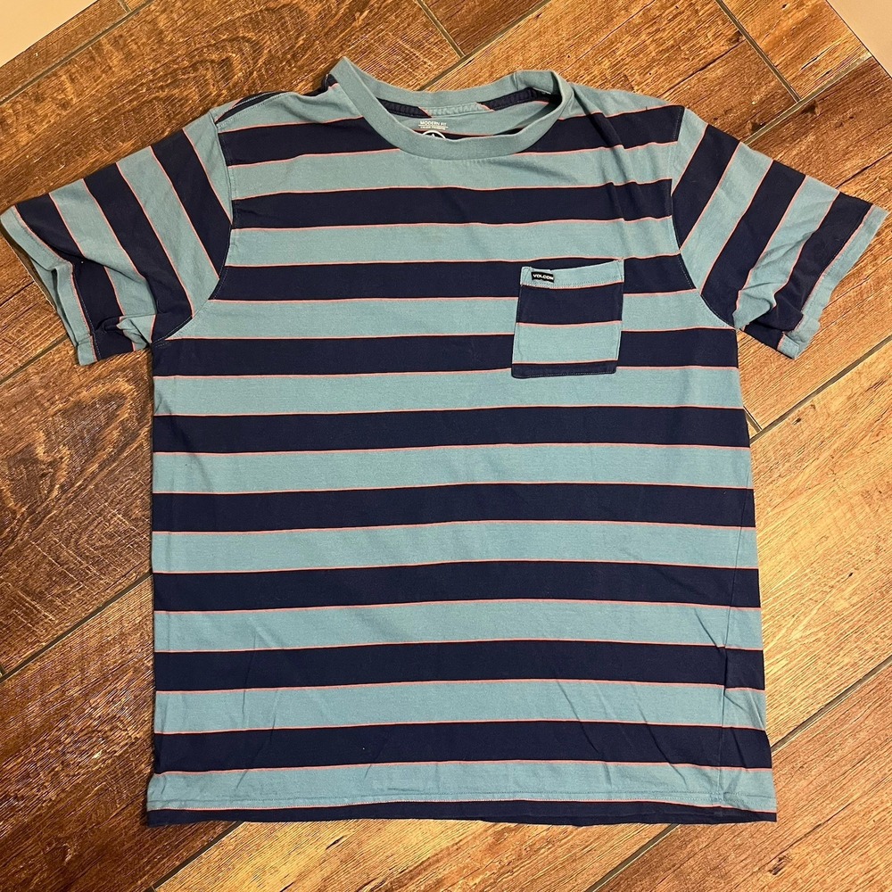 VOLCOM T Shirt Mens Size L Striped 100% Cotton Pocket Short Sleeve Skateboarding
